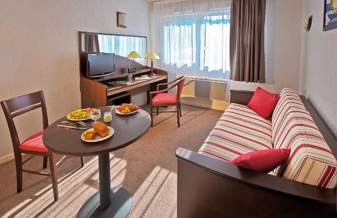 Comfort Aparthotel Les Hauts D'Annecy-1